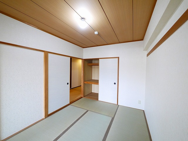 ライフコート富雄の和室