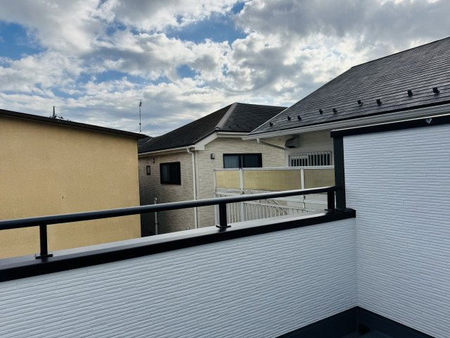 八王子市　川口町　新築一戸建て　４６期のバルコニー|～南面・東面にバルコニーがあります～