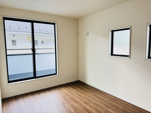 八王子市　川口町　新築一戸建て　４６期の子供部屋|～2階6.75帖の洋室　2面採光で明るく風通しの良いお部屋です～