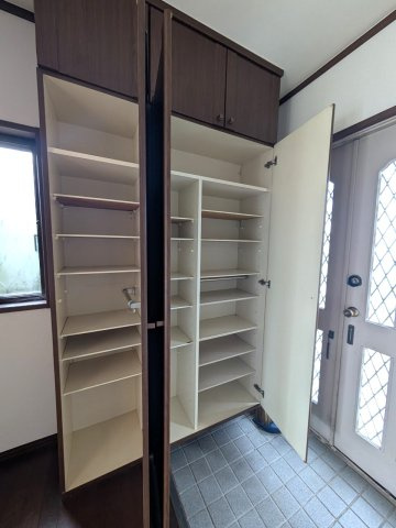 テラスハウス羽中の玄関