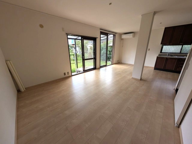 テラスハウス羽中の居間・リビング