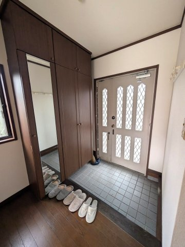 テラスハウス羽中の玄関