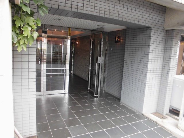 藤和シティコープ町屋のエントランス