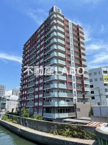 エステムプラザ難波WESTリバークロスの外観