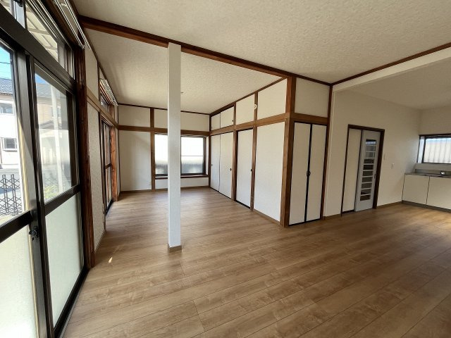 西城南5丁目戸建ての居間・リビング|LDK