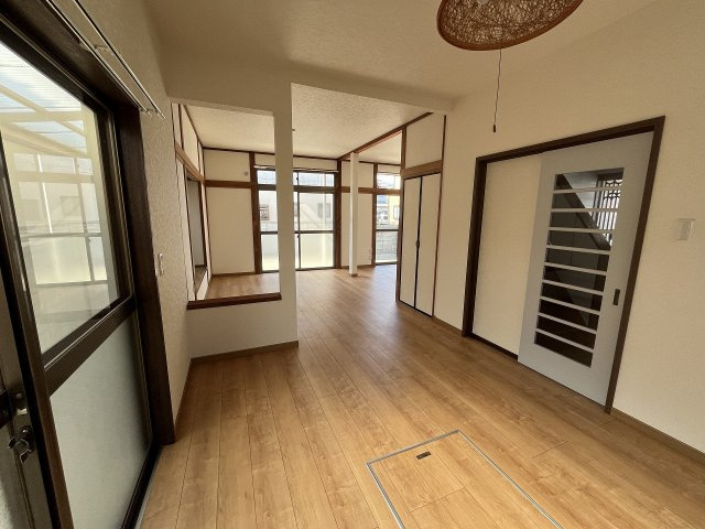 西城南5丁目戸建ての居間・リビング|LDK