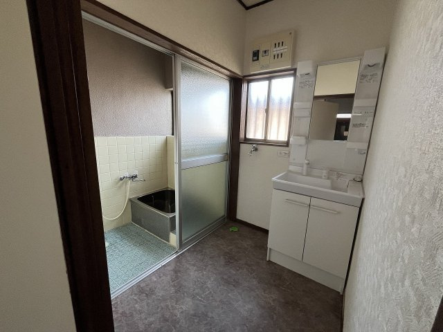 西城南5丁目戸建ての洗面所