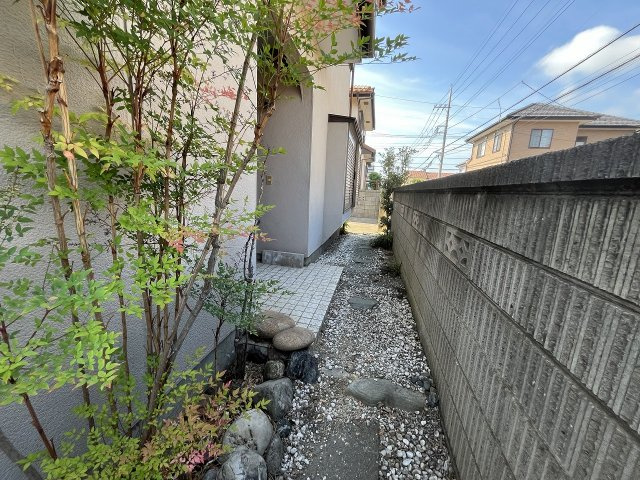 西城南5丁目戸建ての庭