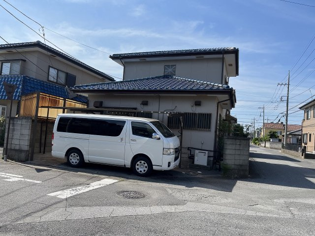 西城南5丁目戸建ての駐車場