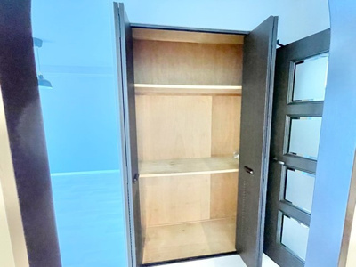 【収納】 | コスモ上野東 | 物件を比較検討したいお客様には、「物件比較見学プラン」をご用意しております。こちらの物件だけでなく、お客様の希望に沿った物件を、いくつかまとめてご案内させて頂きます。