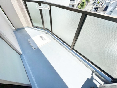 【バルコニー】 | コスモ上野東 | 物件購入の段取りを知りたいお客様には、「ご検討からご契約までの一連の流れ」をご説明させて頂きます。初めて物件購入を検討された方は、ぜひご参考になさって下さい。