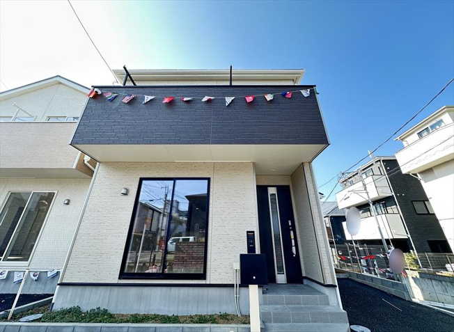 【外観】 | 志木市本町2丁目　新築一戸建住宅　全2棟　(志木本店) | 制震装置「SAFE365」搭載なので永く安心してお住まいいただけます。