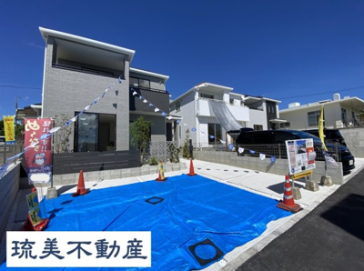 【外観】 | 豊見城市根差部Ⅳ（全3棟）ラストA号棟 | A号棟　駐車4台可♪オシャレな植栽＆外構付き♪