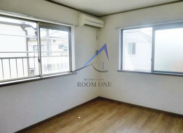 セブン駒大の居間・リビング|洋室のお部屋です。