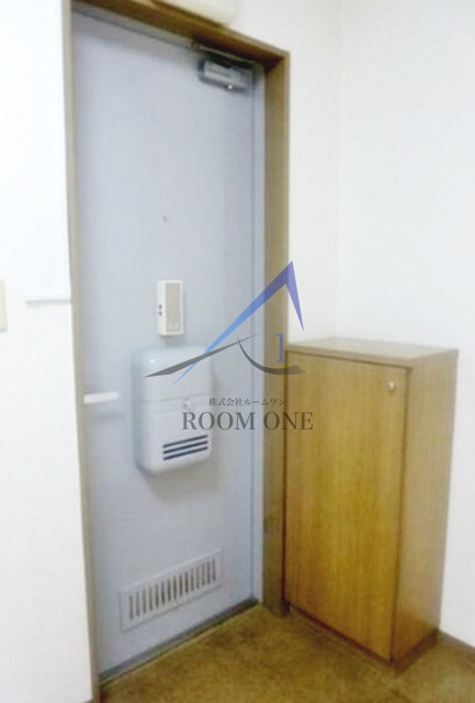 セブン駒大の玄関|玄関です。