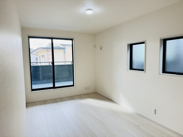 八王子市　川口町　新築一戸建て　４６期の寝室|～2階8.0帖の主寝室　ベッドなど大型家具のレイアウトもしやすい広さです～