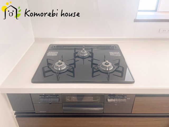 大宮今羽町　2期　新築一戸建て　グリーンガーデン　Jのキッチン|コンパクトなキッチンで掃除もラクラク