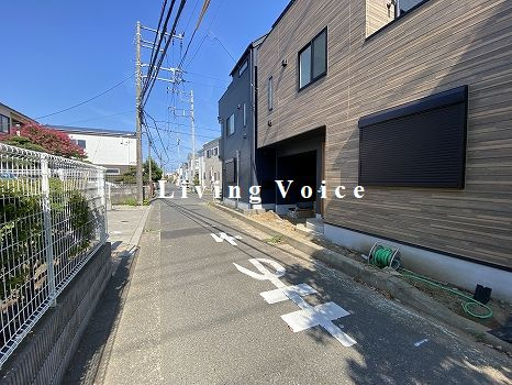 【前面道路含む現地写真】 | 【仲介手数料０円】茅ヶ崎市柳島1丁目Ⅱ　新築一戸建て　1号棟　全2棟