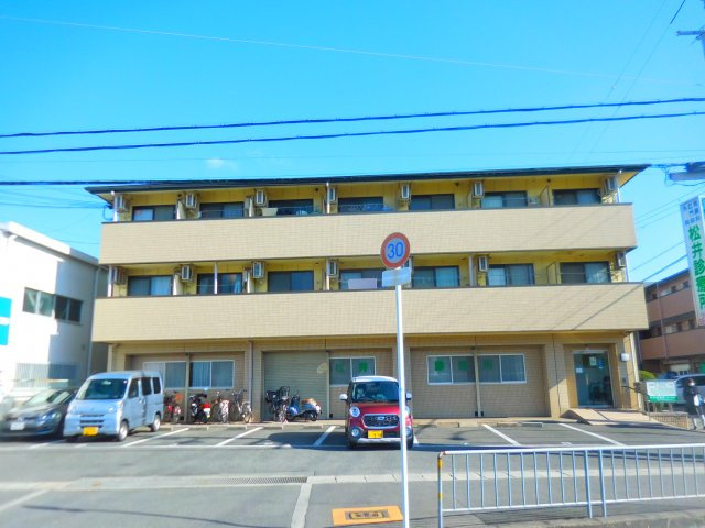 ファミール3号館の外観