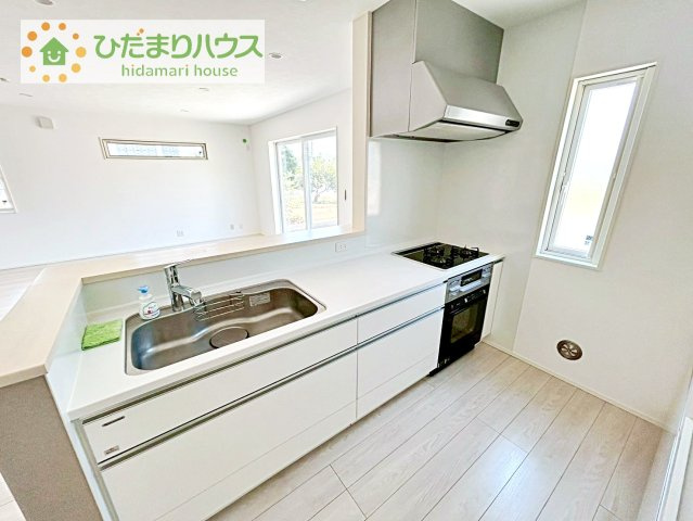 【キッチン】 | つくば市さくらの森　中古戸建 | 料理をしながらでも、ご家族との会話を楽しめる対面式キッチン♪