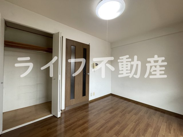 セピアコートの内装|明るい室内です