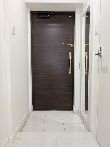 ヴィラージュ天神の玄関