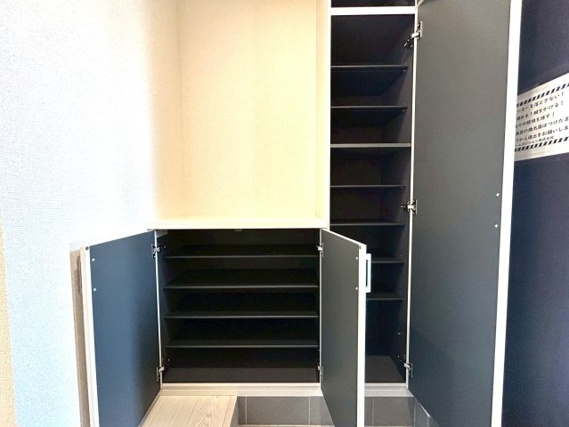 駿河区中島20期　新築戸建　全３棟　２号棟の収納