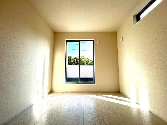 駿河区中島20期　新築戸建　全３棟　２号棟の洋室