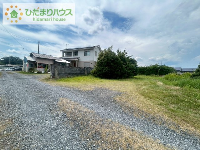 常陸大宮市野中町　売地の前面道路含む現地写真