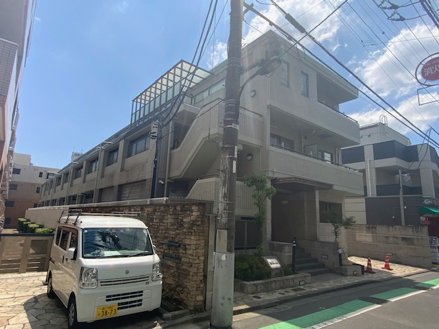 アビテ四谷大京町の外観