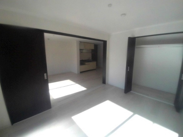 セゾン朝霧の洋室