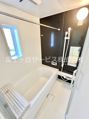 【浴室】 | 沼津市大塚 13期 新築一戸建て 1号棟 | 落ち着いた空間のお風呂です