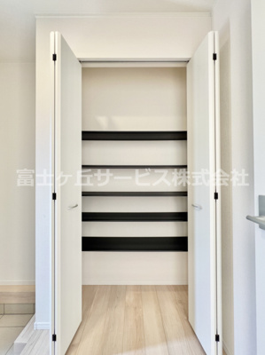 【収納】 | 沼津市大塚 13期 新築一戸建て 1号棟 | たっぷりとした収納スペースです