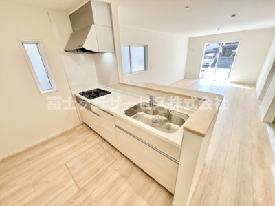 【キッチン】 | 沼津市大塚 13期 新築一戸建て 1号棟 | お料理しやすいキッチンです