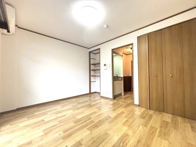 ベルメゾン一須賀Ⅰ号館の居間・リビング