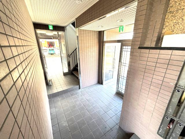 ベルメゾン一須賀Ⅰ号館のロビー