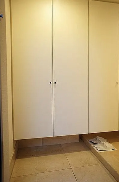 グランカーサ銀座イーストの玄関