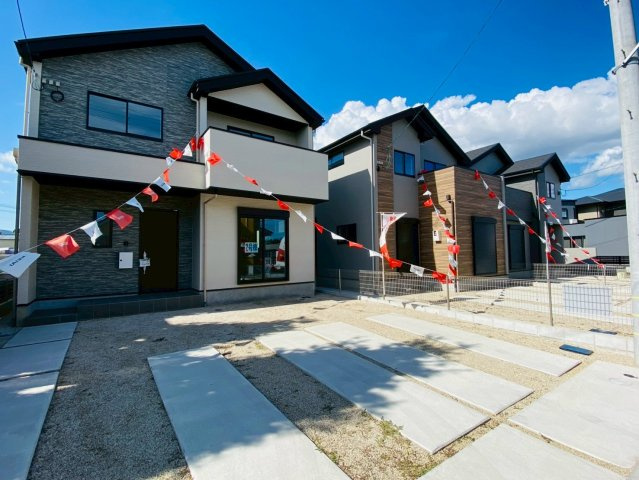 ケイアイエルデ／南区土河原町１期／２号棟の前面道路含む現地写真