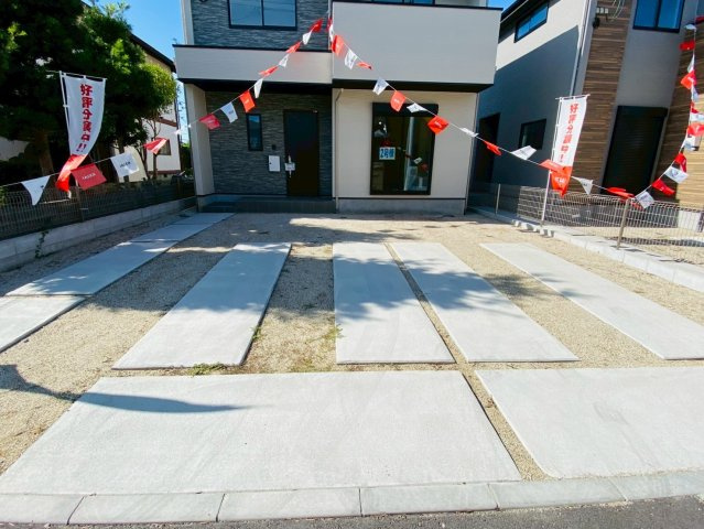 ケイアイエルデ／南区土河原町１期／２号棟の駐車場