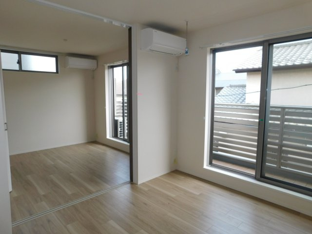 キョウナンチョウの居間・リビング