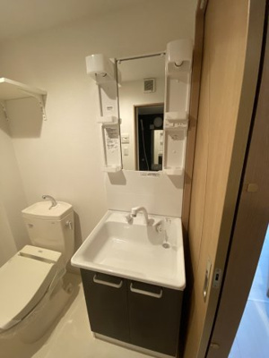 【洗面所】 | ベイルーム鎌倉山崎 | 忙しい朝には欠かせない洗面所です