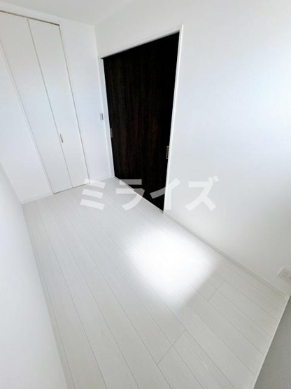 【洋室】 | EIWA First Heights