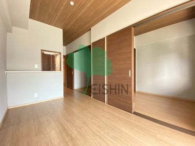 【居間・リビング】 | サードプレイス吉塚駅前 | アレンジ自由自在の広々空間です！