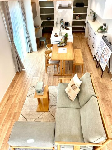 エクセシオール丸亀市飯野町⑪の居間・リビング