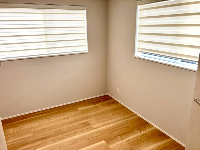 エクセシオール丸亀市飯野町⑪の洋室