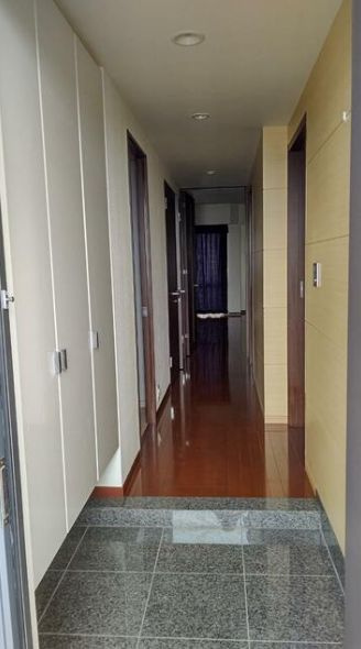 リビオアクシスプレイスの玄関