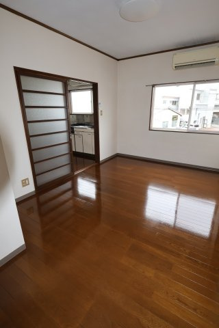 コーポ共栄の居間・リビング