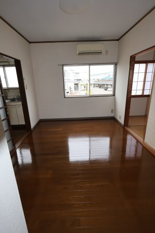 コーポ共栄の居間・リビング