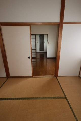 コーポ共栄の和室