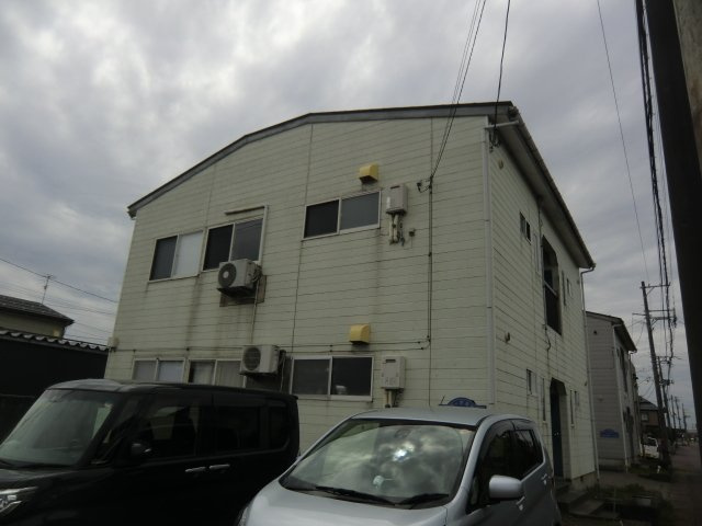 コーポ共栄の外観